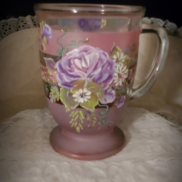 Earthy Hand painted mug, large coffee cup with painted roses and daisies - Picture 11 of 12